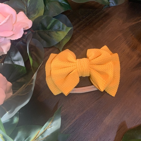 Big bow nylon headband. - Picture 2 of 3